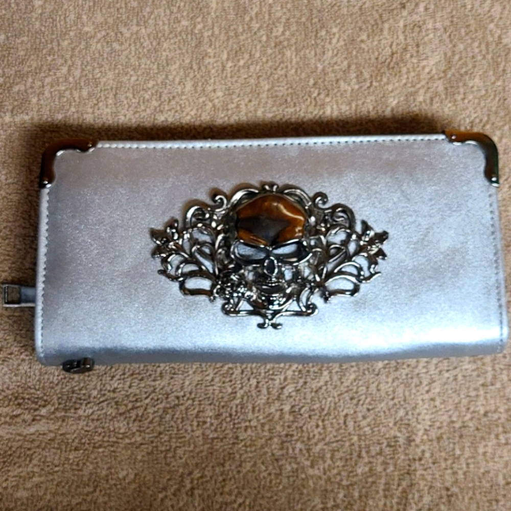 Skull wallet